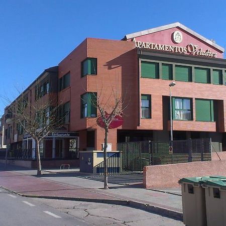 Apartamentos Turisticos Veladiez La Lastrilla Dış mekan fotoğraf