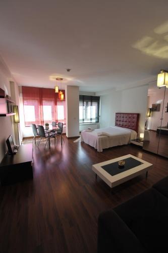 Apartamentos Turisticos Veladiez La Lastrilla Dış mekan fotoğraf
