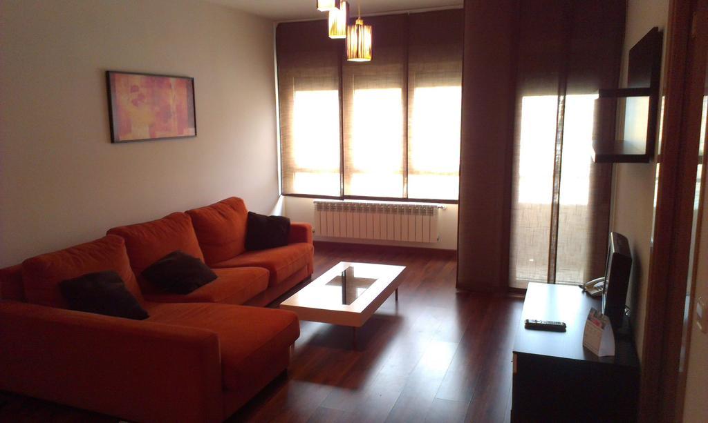 Apartamentos Turisticos Veladiez La Lastrilla Oda fotoğraf