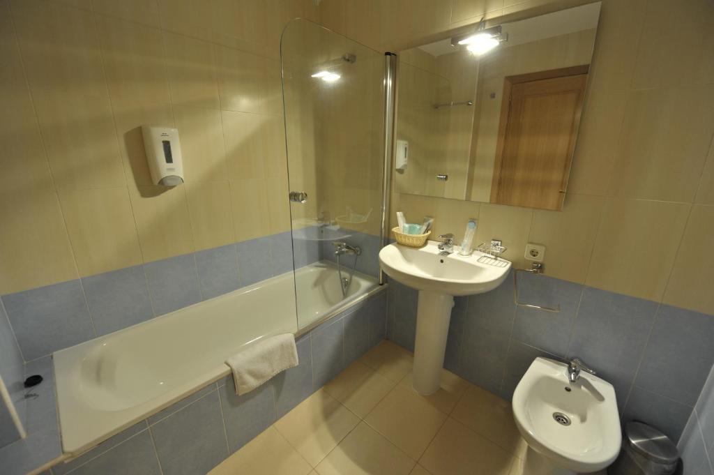 Apartamentos Turisticos Veladiez La Lastrilla Dış mekan fotoğraf